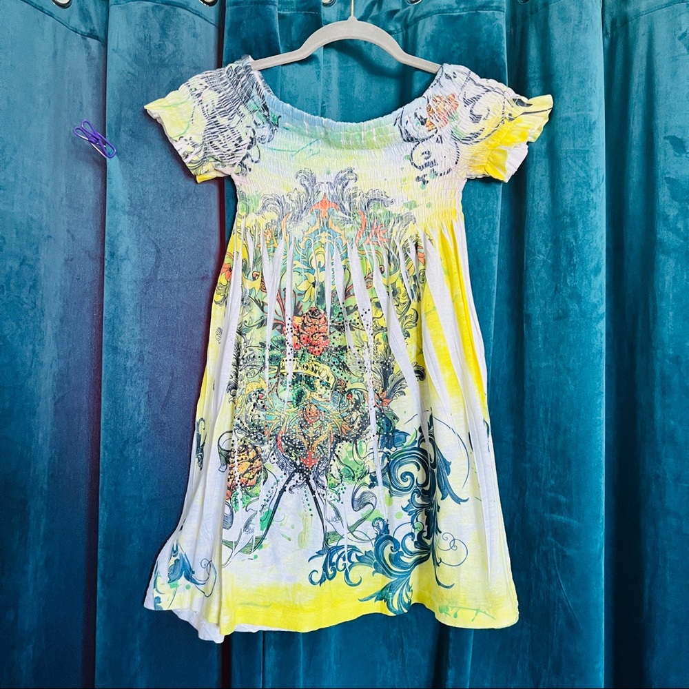 Tattoo Tattoo by Free Spirit size Small woman’s blouse.